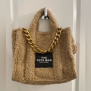 Marc Jacobs The Teddy Crossbody Tote